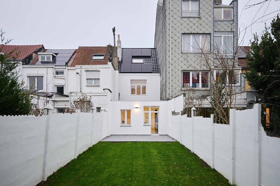 Jardin à l’arrière de la maison de colocation Hellebaut 26 à Anderlecht